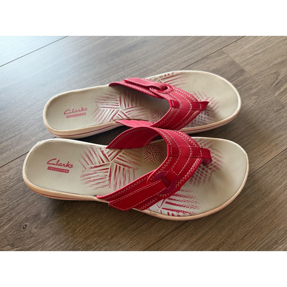 Clarks Flip Flop Sandals Size 9 Red Palm Print Comfort Summer Casual